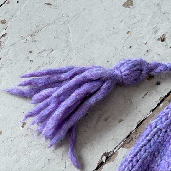 Chunky Hand Knit Tassel Winter Beanie Hat - Picture 11 of 12